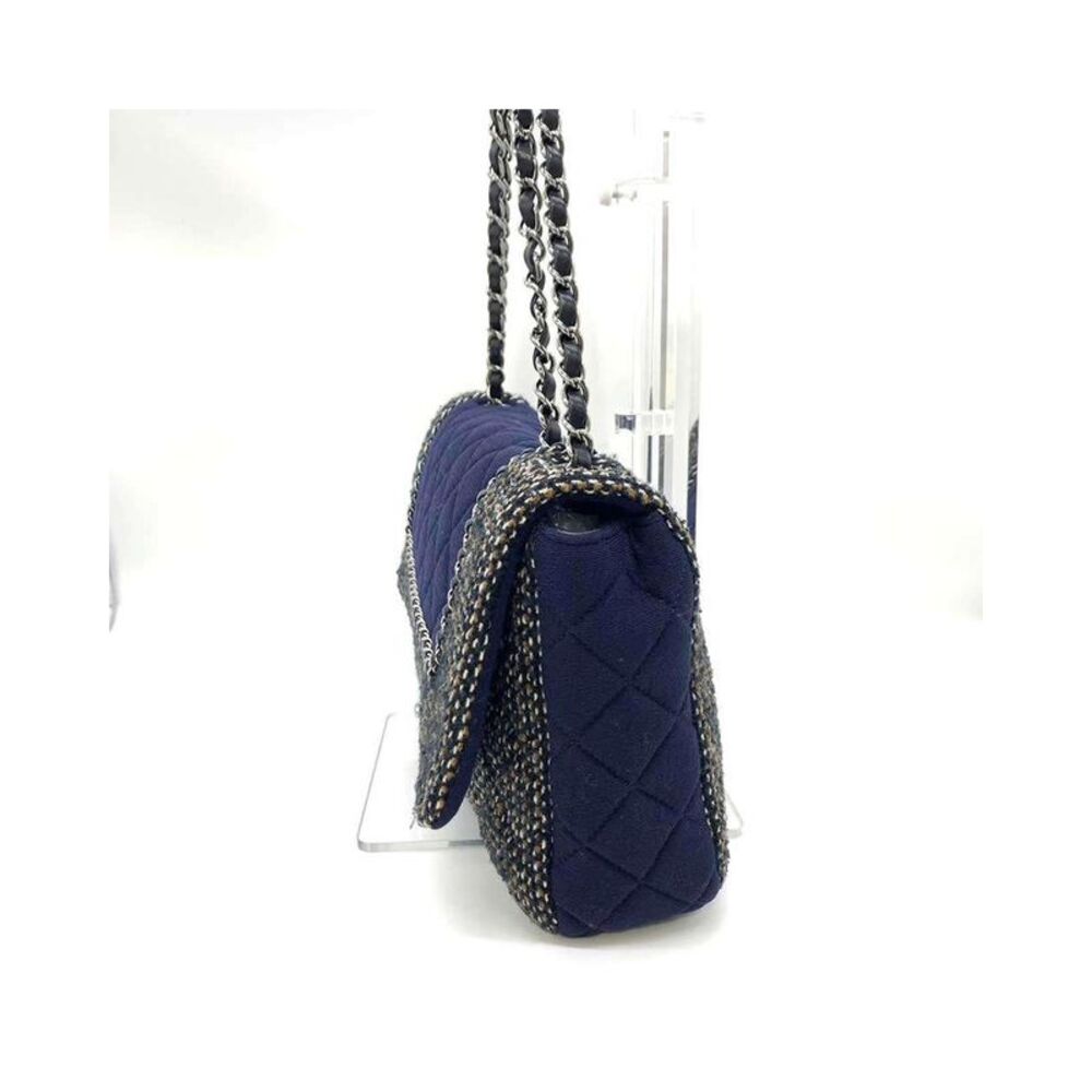 Pre Loved Chanel Matelasse Chain Shoulder Bag in Cotton Jersey Tweed - Picture 3 of 8